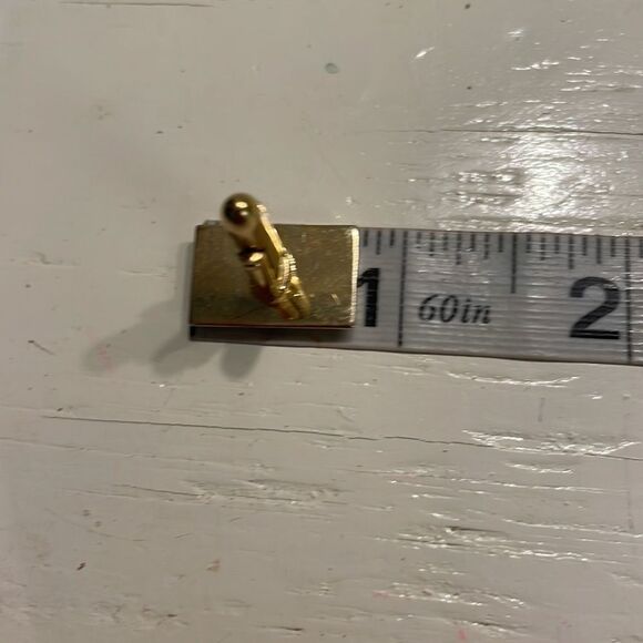 Vintage 1960s MCM gold tone rectangular Mother-of-Pearl bullet back cuff links - Picture 9 of 10